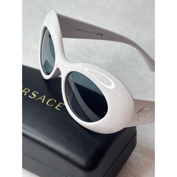 Brand New Versace Sunglasses - 0VE4456U 314/1 Size 52-19-140*2N